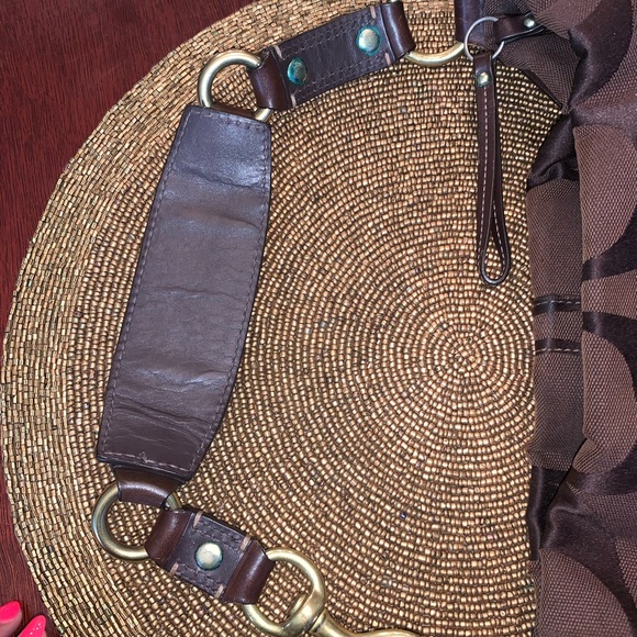 Coach Carly Signature Handbag - Picture 14 of 16